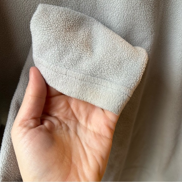 Patagonia fleece medium 1/4 quarter zip light gray pullover warm cozy activewear - Picture 5 of 5